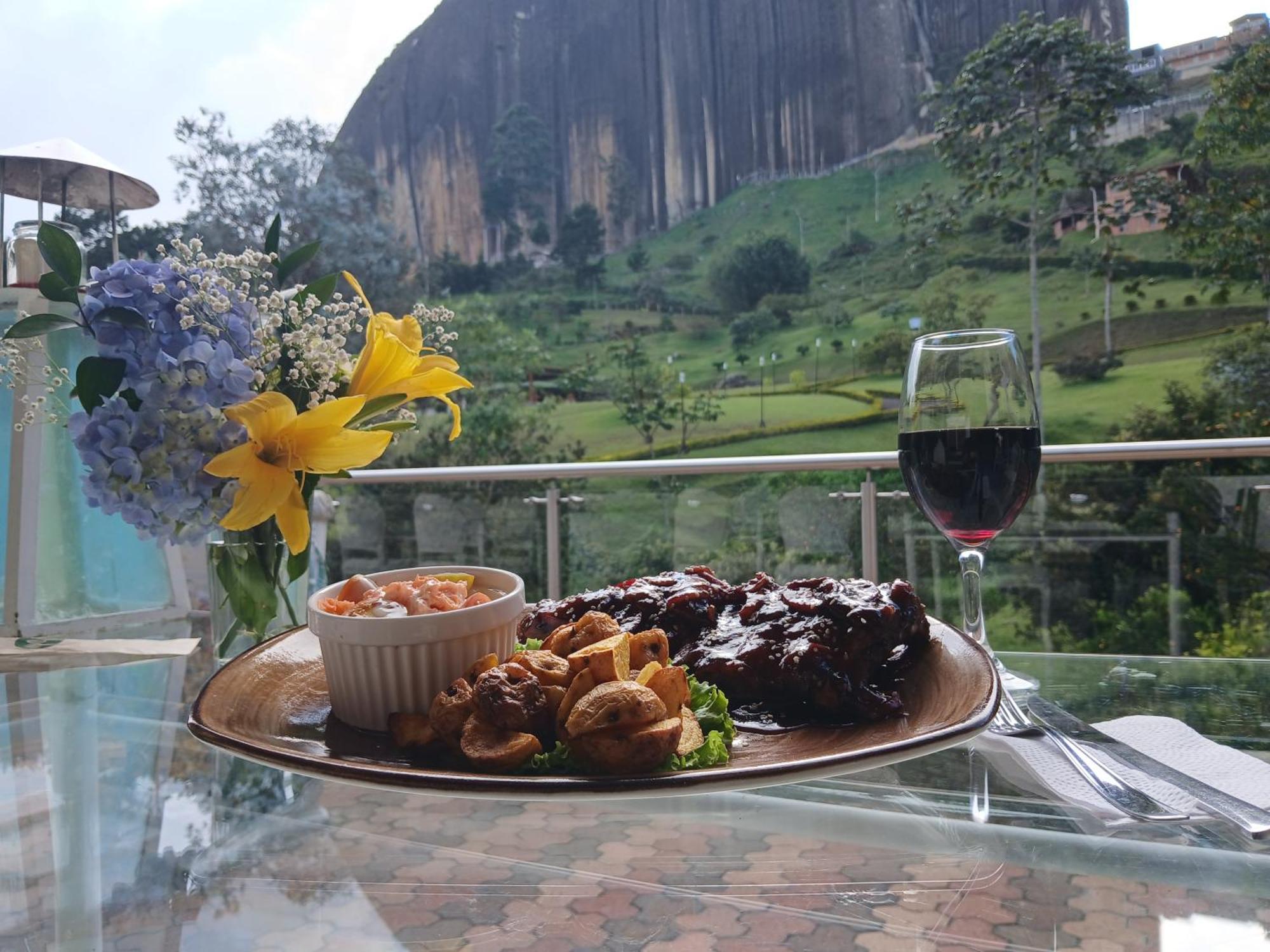 Piedra Del Penol Hotel Guatapé Eksteriør bilde