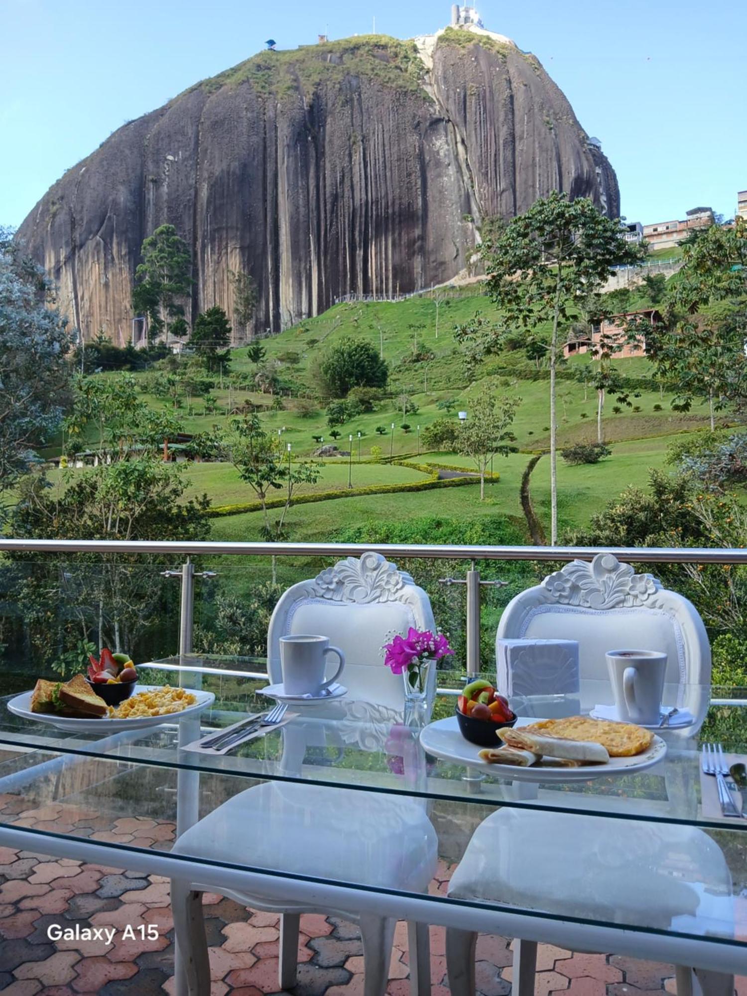 Piedra Del Penol Hotel Guatapé Eksteriør bilde